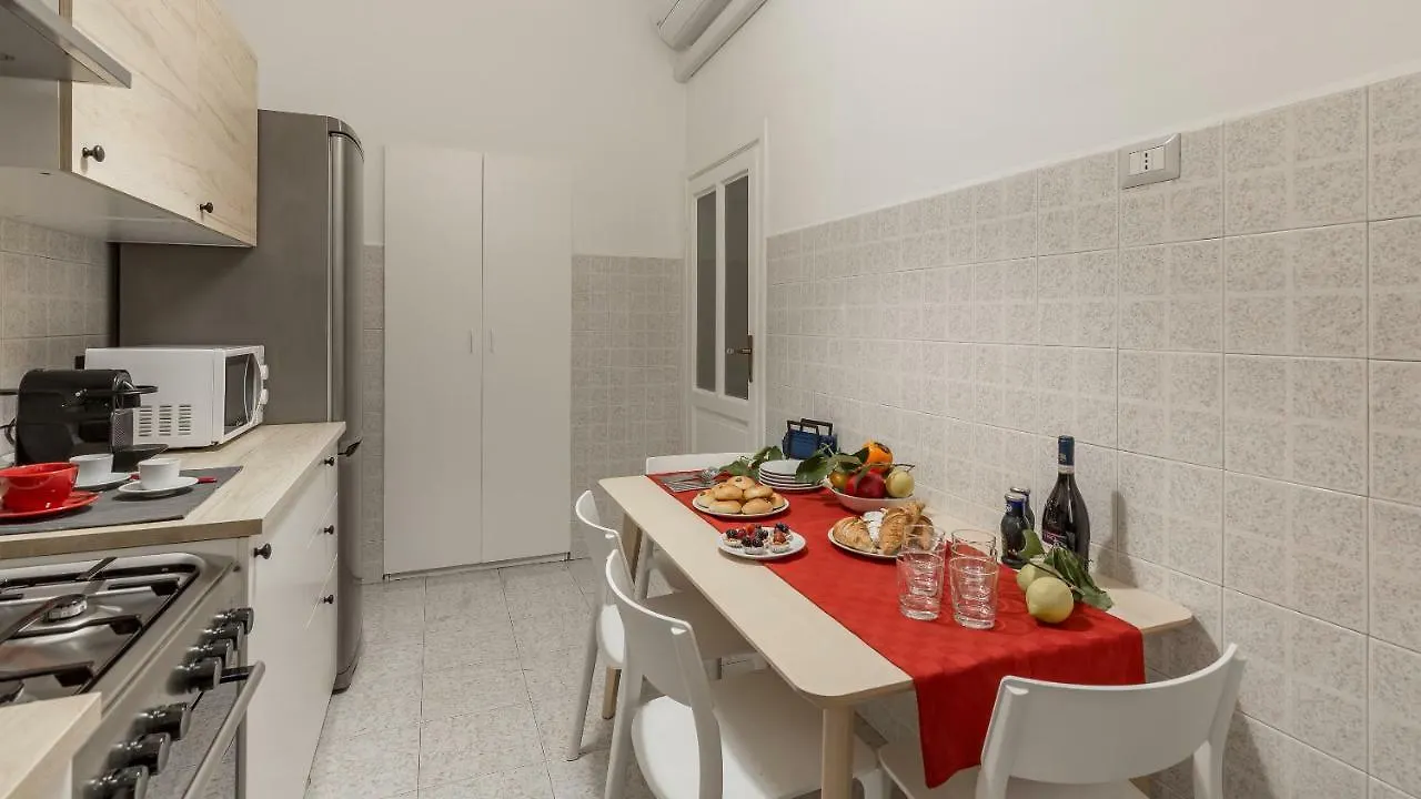 Apartment Tailors' Home Sempione - 2 Bedrooms Milan